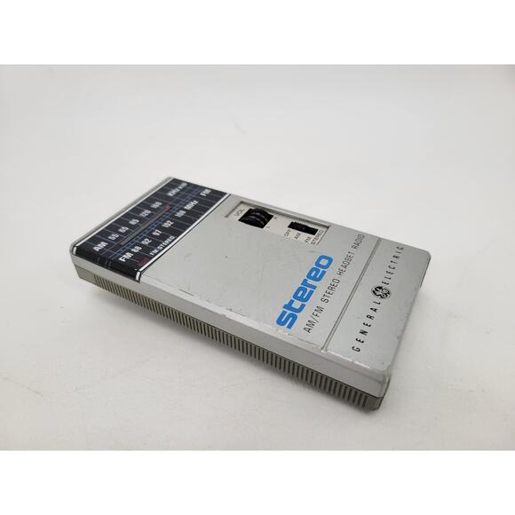 🎬 Vintage General Electric FM/AM Stereo Radio • Late 1970s Hero Prop - Picture 3 of 6